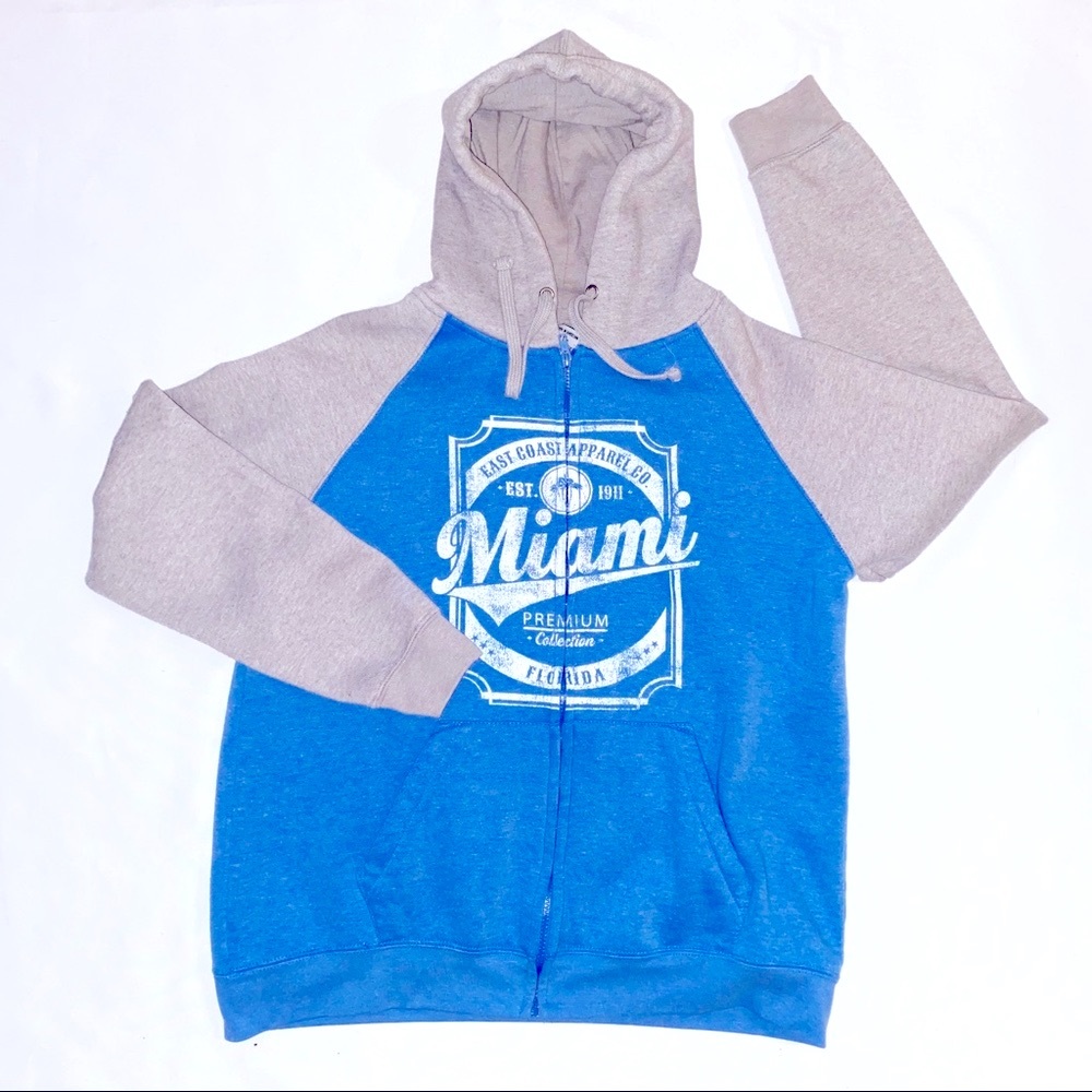 Salt Creek hooded sweat jacket size L.